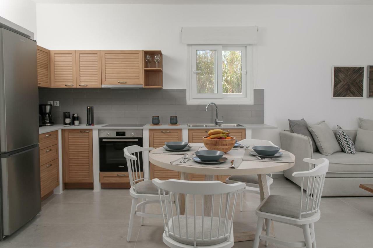 Naxos Infinity Villa And Suites Galanado Luaran gambar
