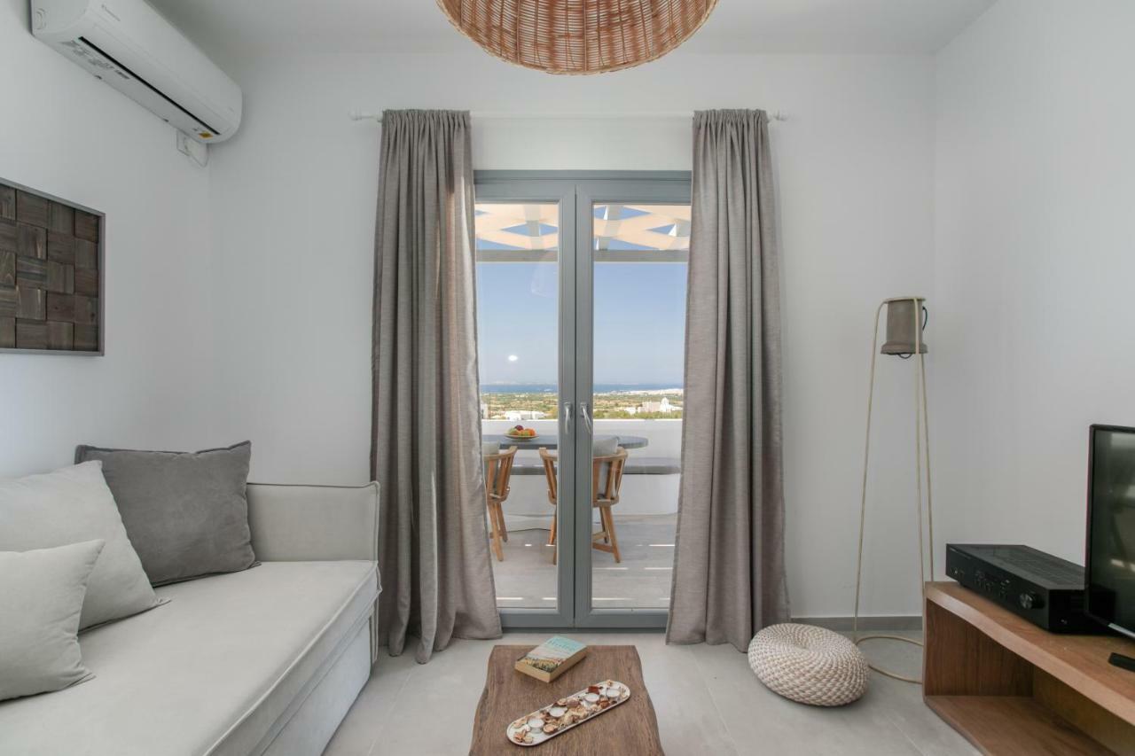 Naxos Infinity Villa And Suites Galanado Luaran gambar