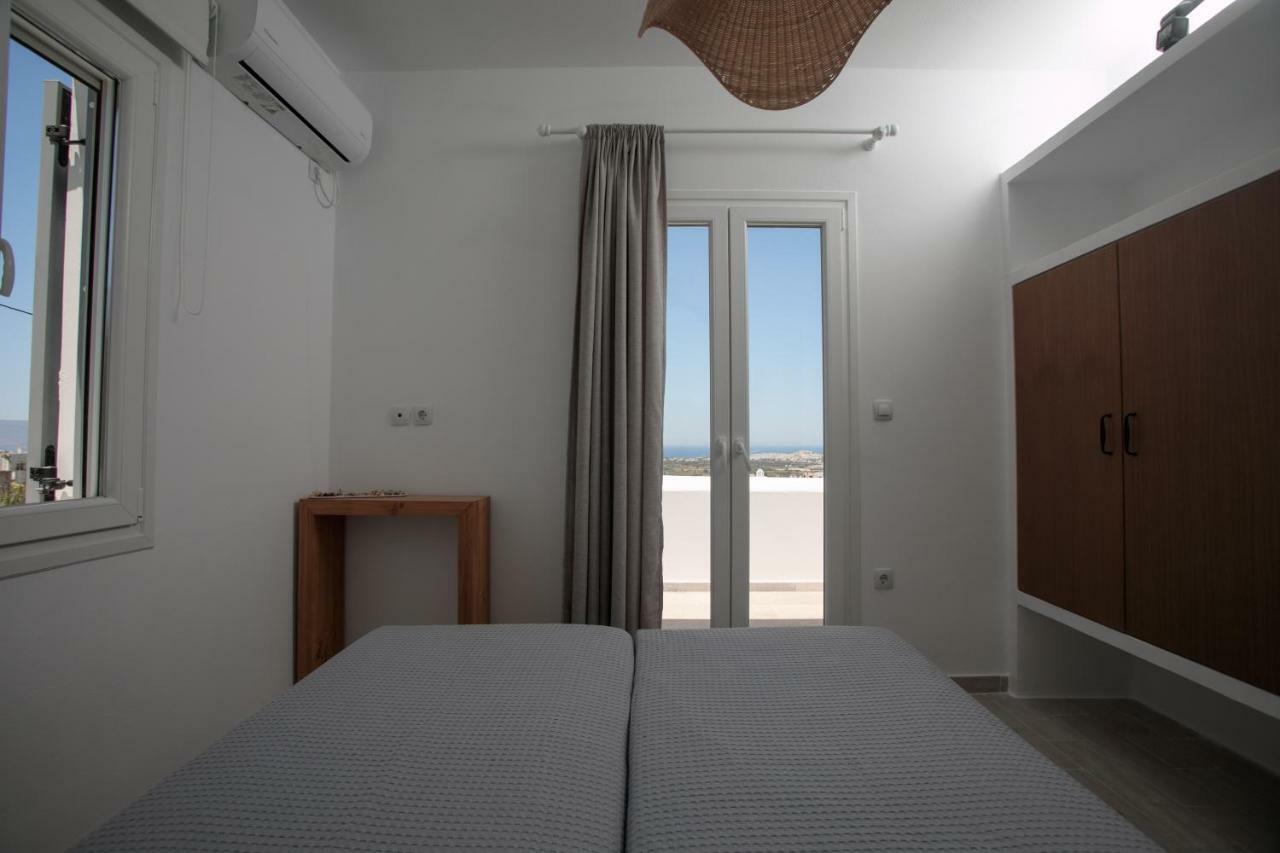 Naxos Infinity Villa And Suites Galanado Luaran gambar