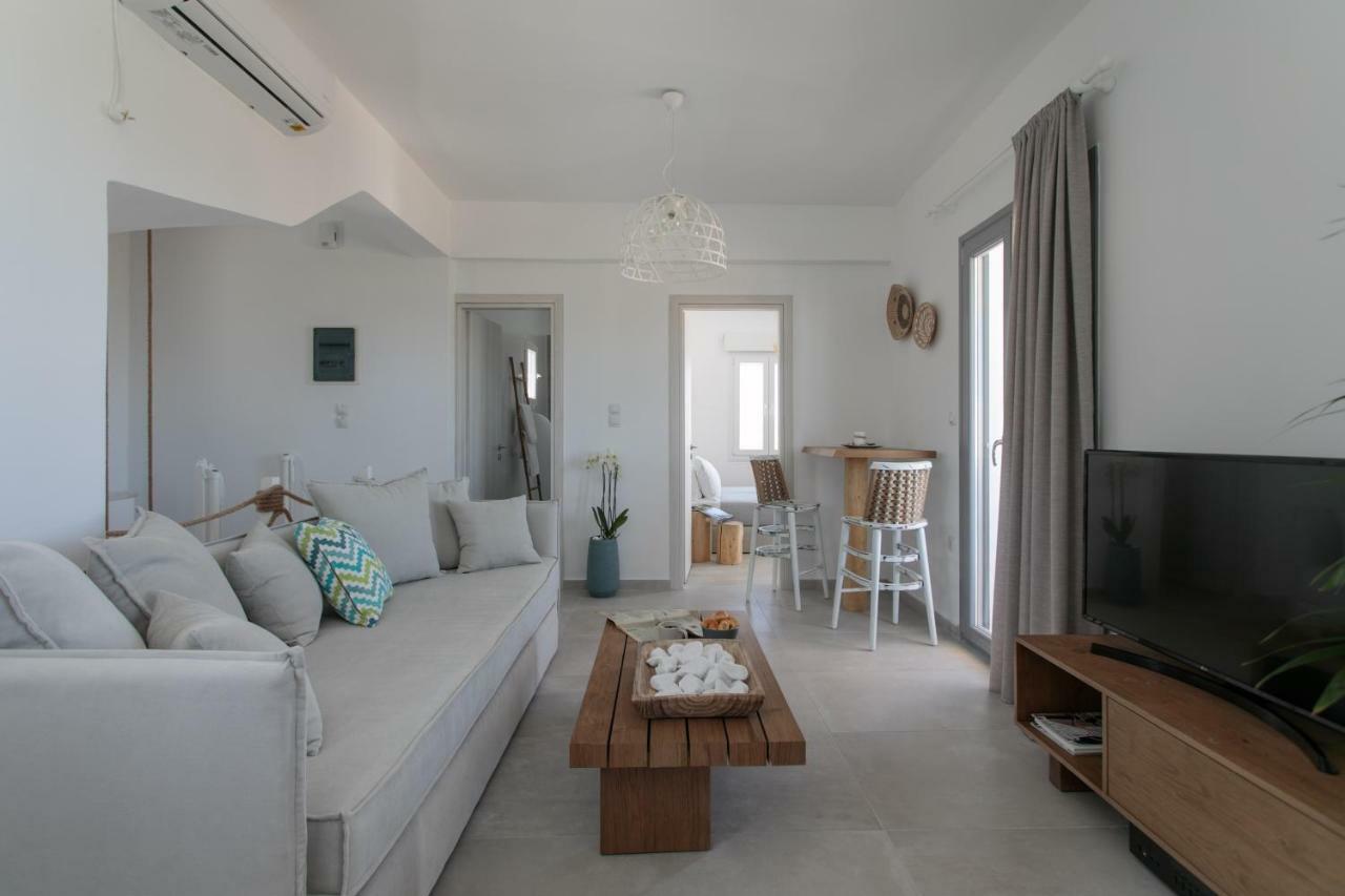 Naxos Infinity Villa And Suites Galanado Luaran gambar