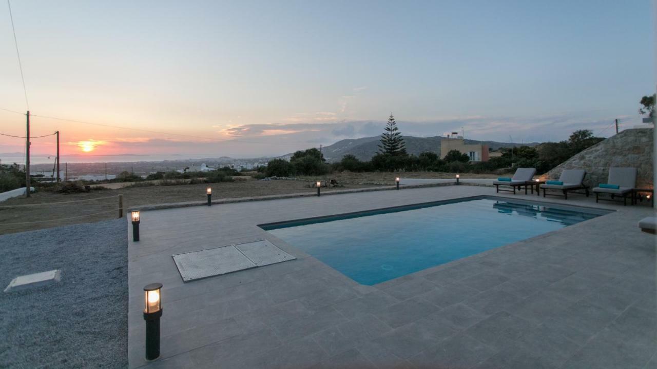 Naxos Infinity Villa And Suites Galanado Luaran gambar