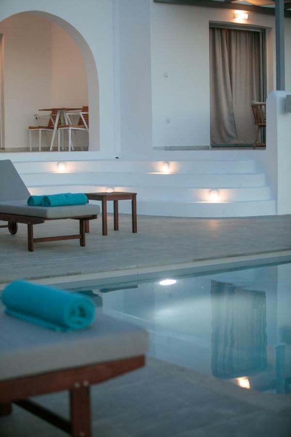 Naxos Infinity Villa And Suites Galanado Luaran gambar